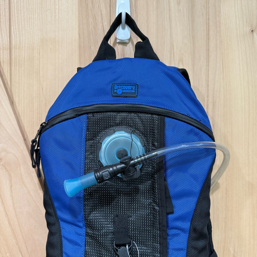 Discovery Channel Hydration Backpack NWT! Blue Camping Hiking Hydropak - Picture 8 of 16